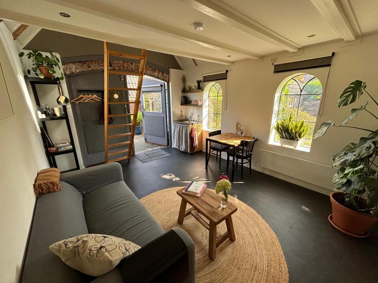 Вилла Tiny House De Smederij Peize Экстерьер фото