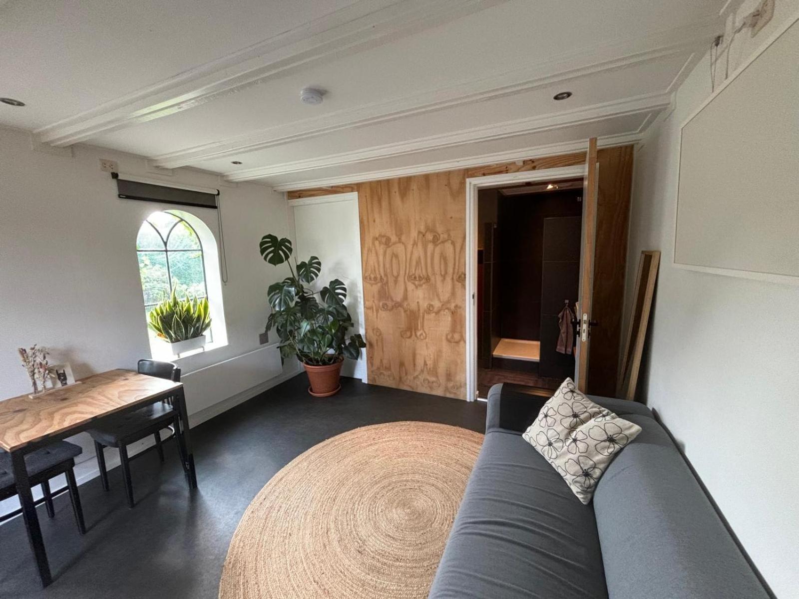 Вилла Tiny House De Smederij Peize Экстерьер фото